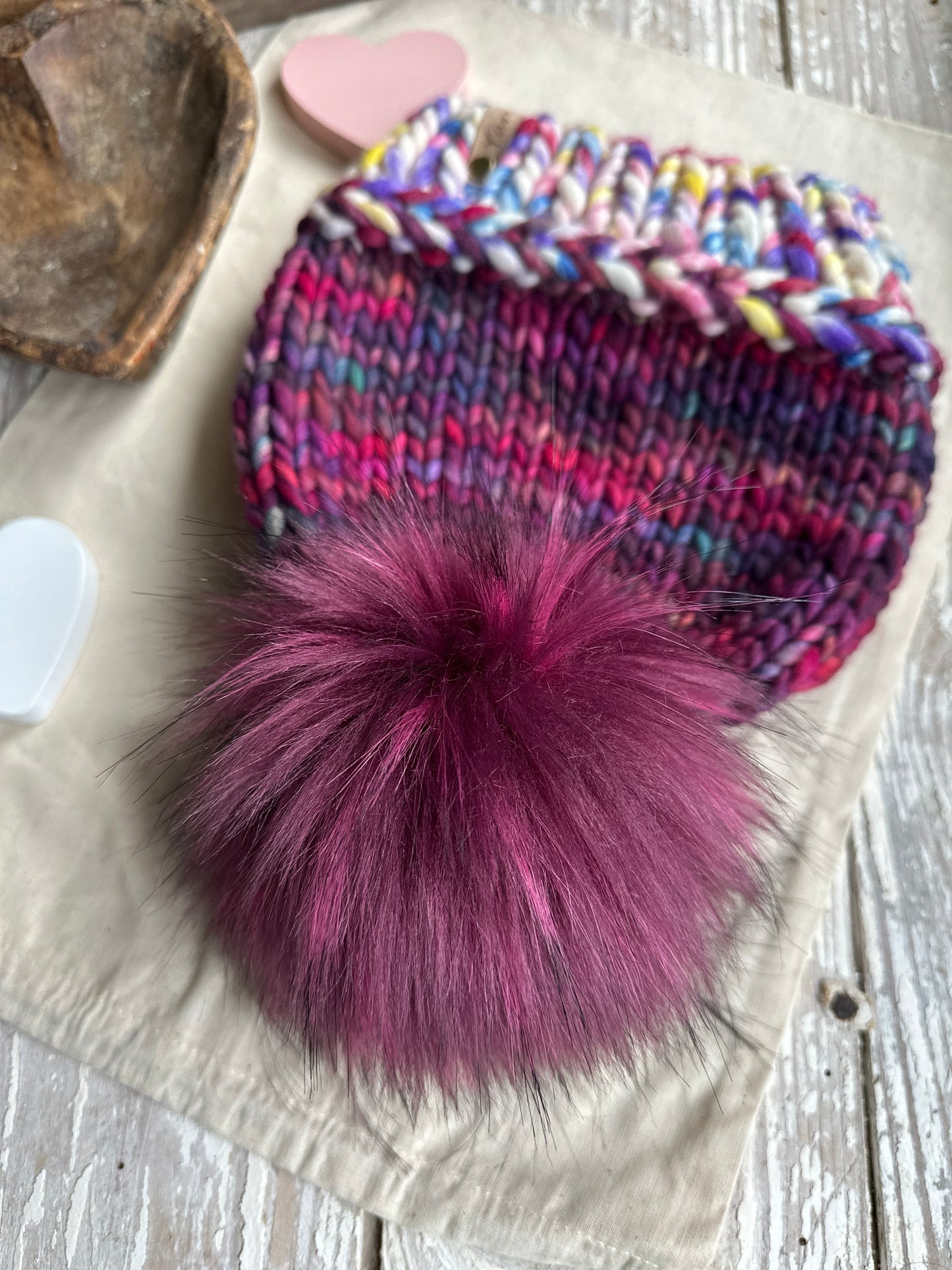 Child 4-7 yr merino wool knit hat with faux fur Pom