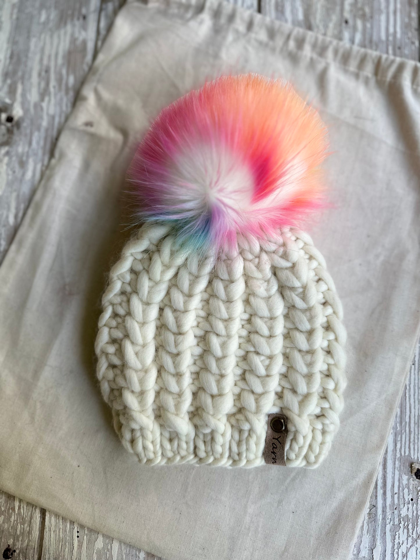 Baby 3-6 m Merino wool knit hat with faux fur Pom