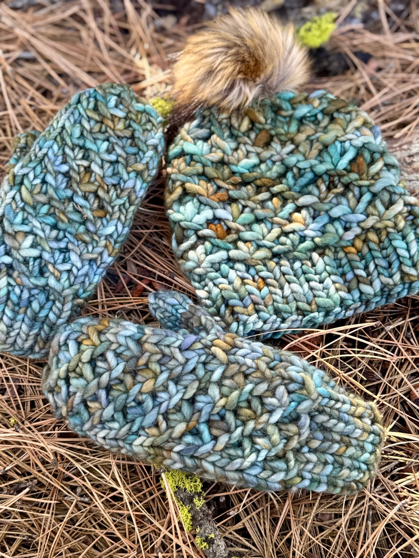 Seasons mitts knit pattern