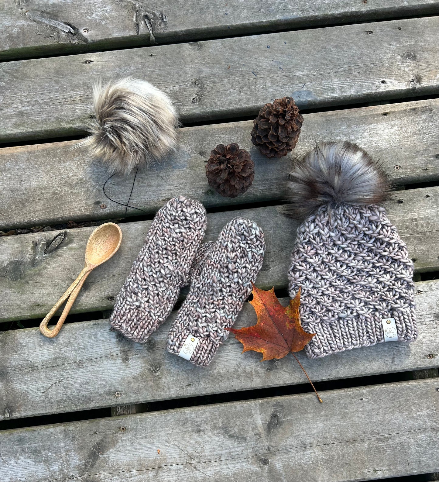 Seasons mitts knit pattern