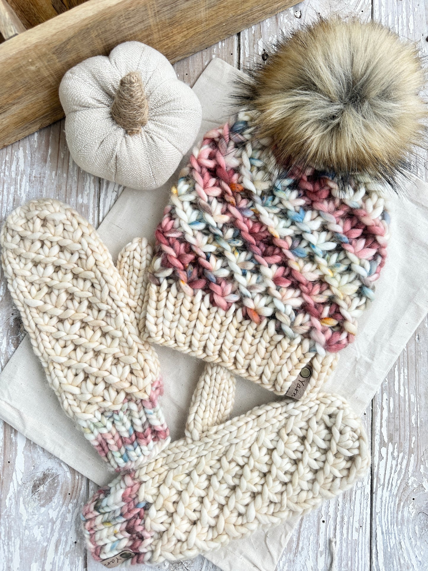 Seasons mitts knit pattern
