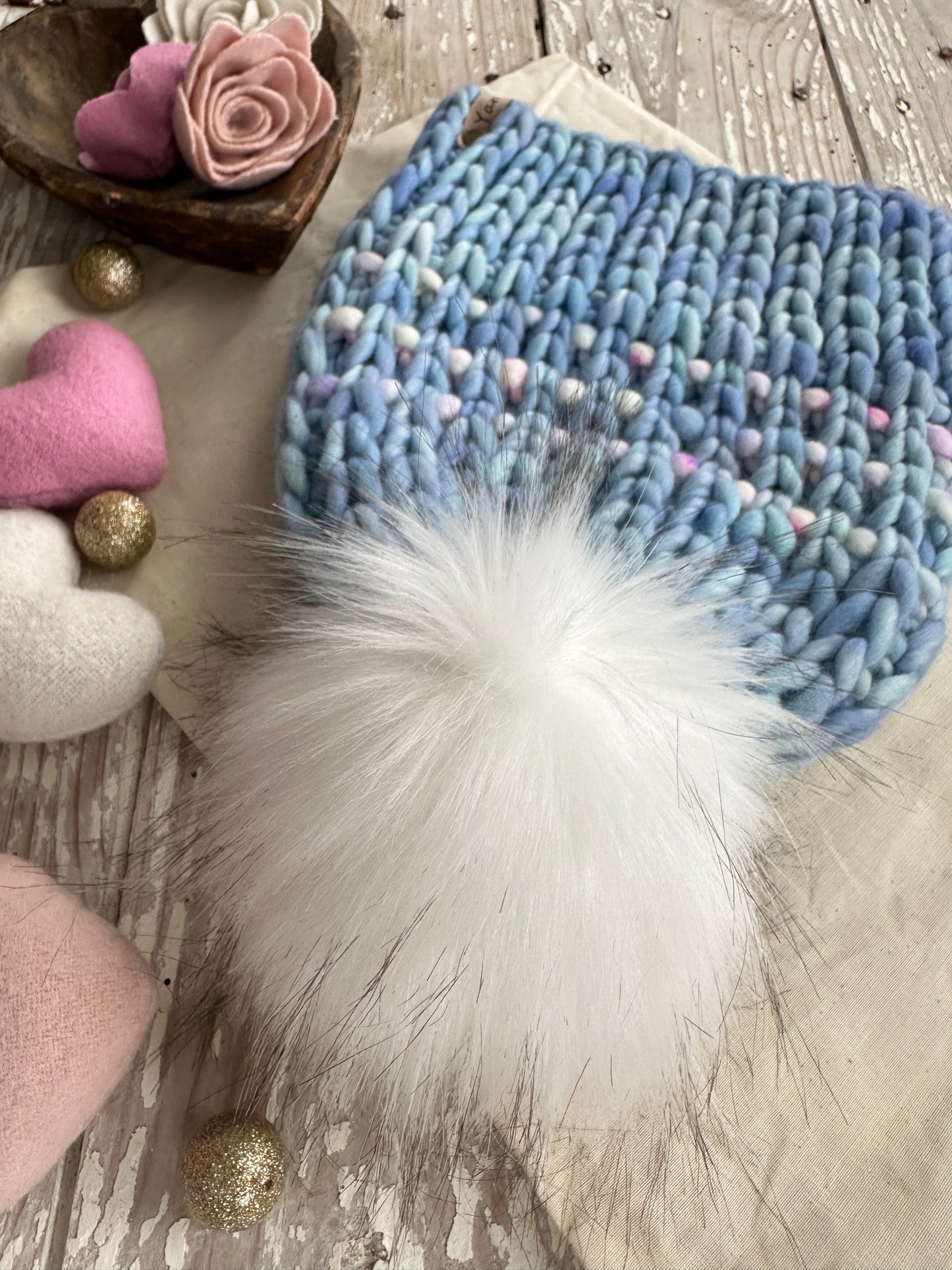 Merino wool knit hat with faux fur Pom