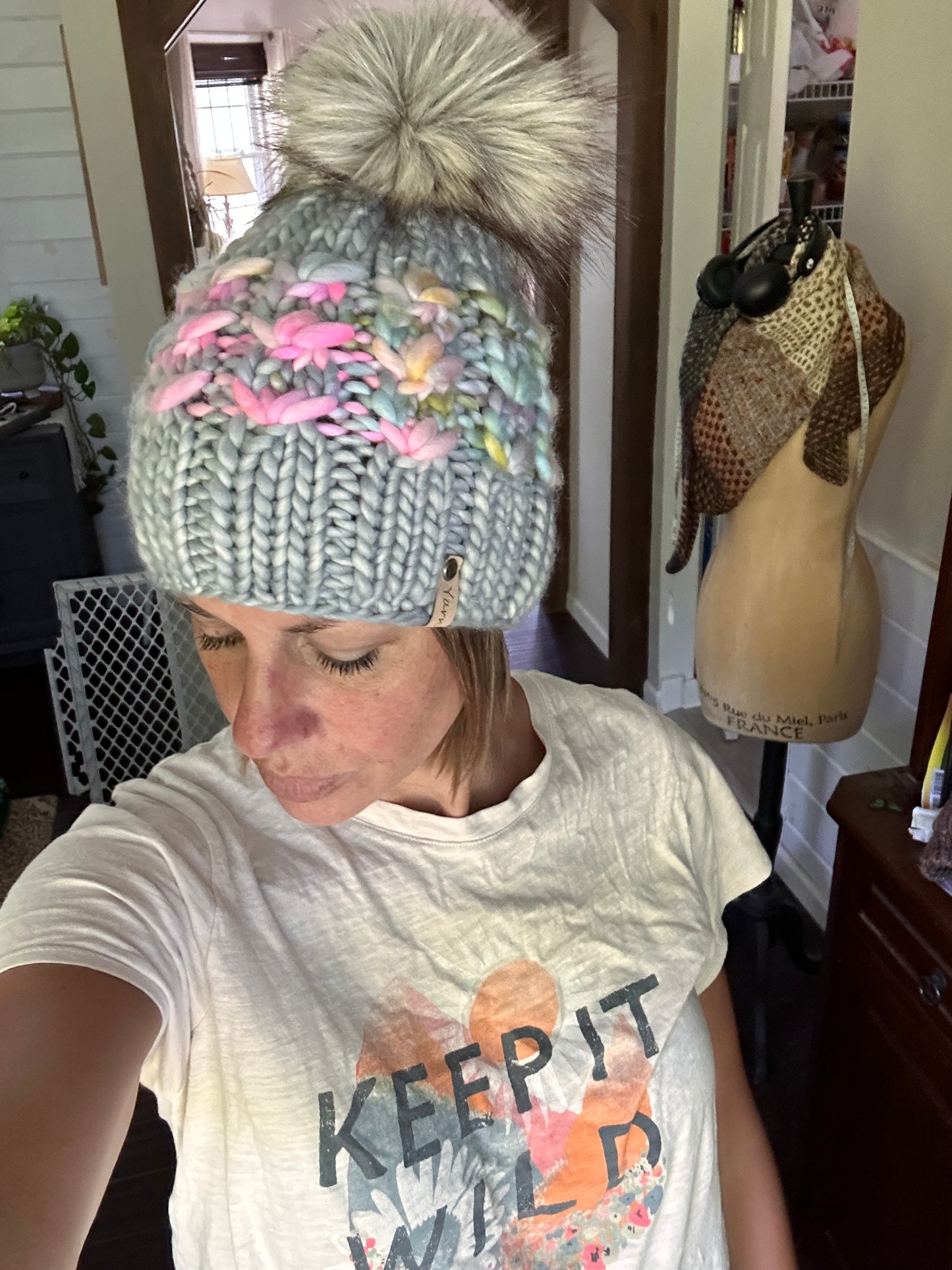 Merino wool knit hat with faux fur Pom