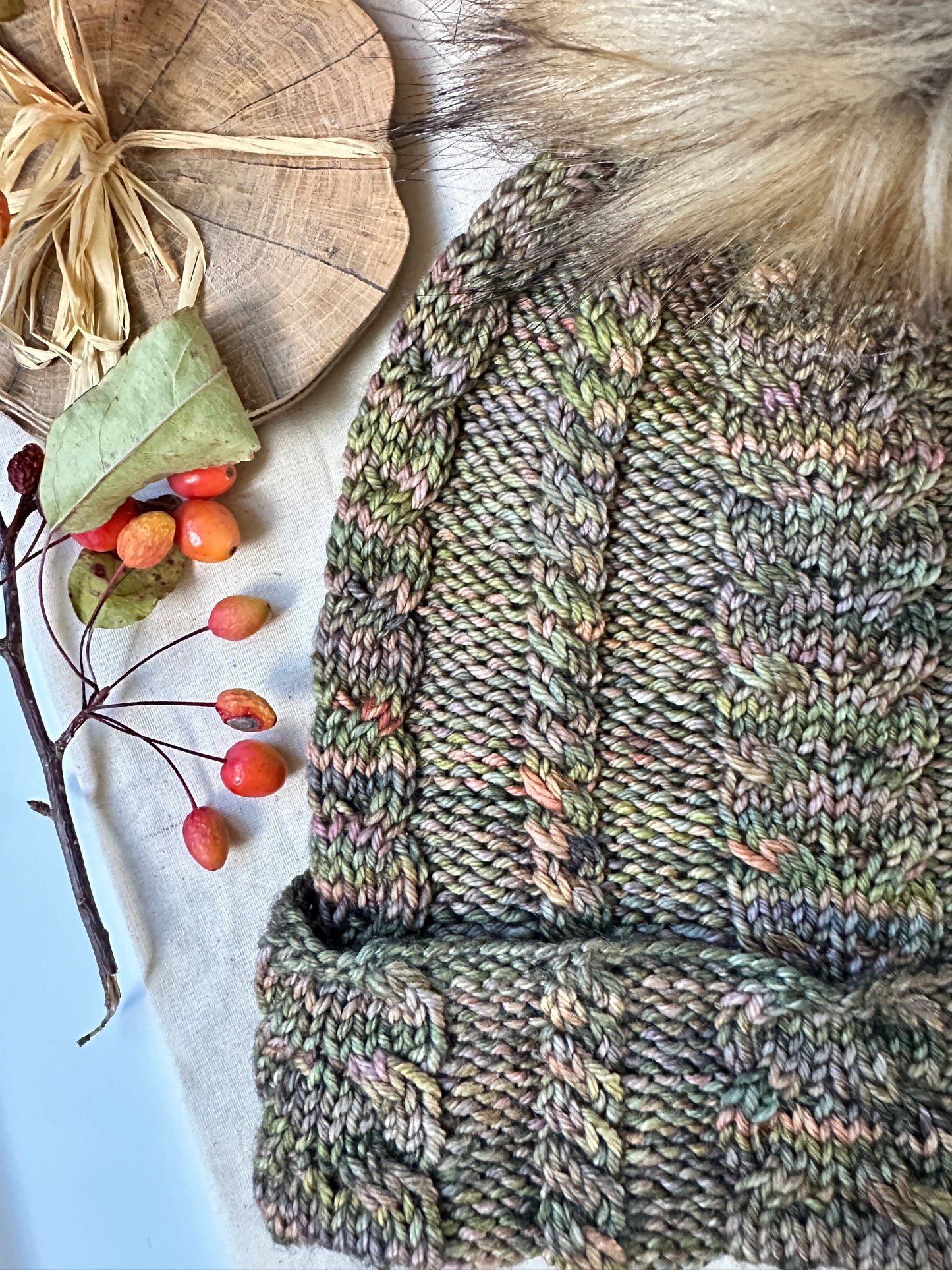 Merino wool folded brim knit cable beanie