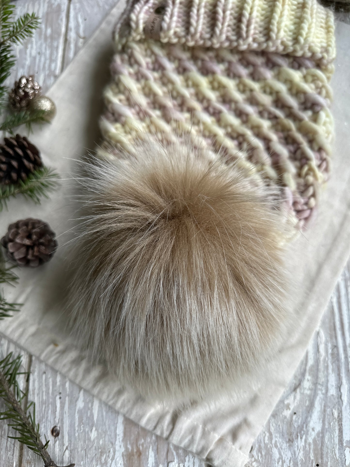 Merino wool knit hat and mitten set