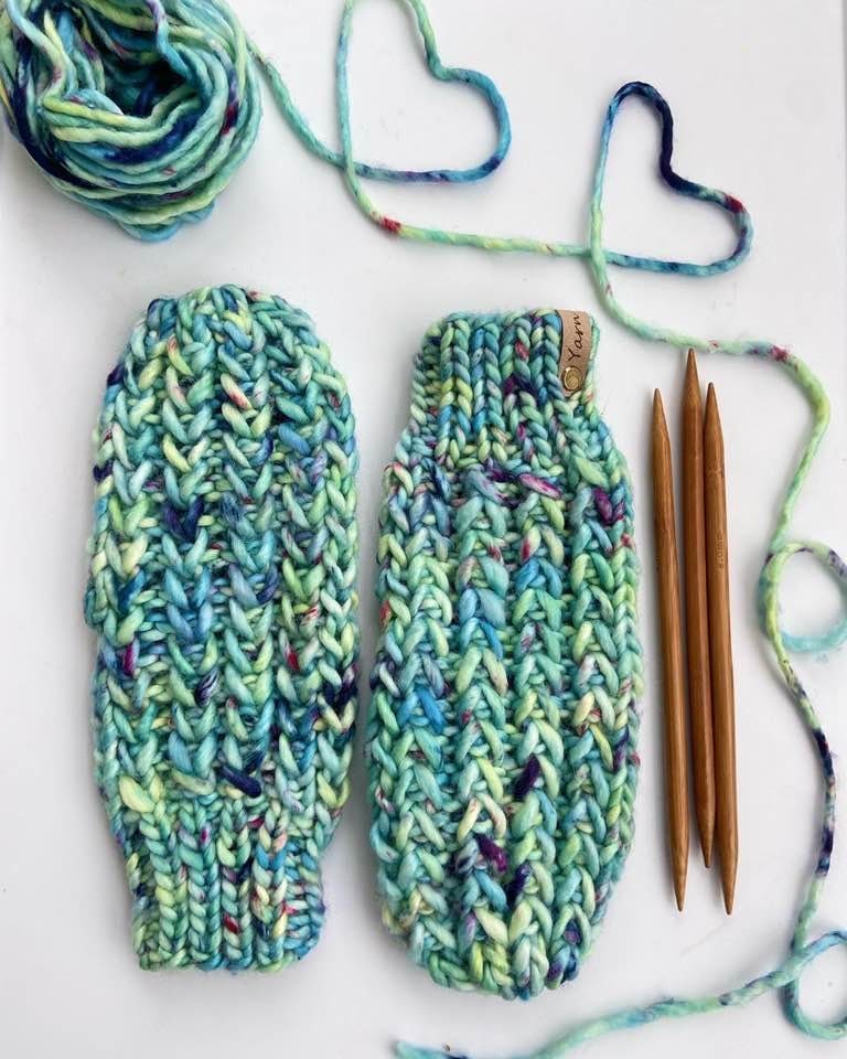 Braided Hearts Mitts Pattern