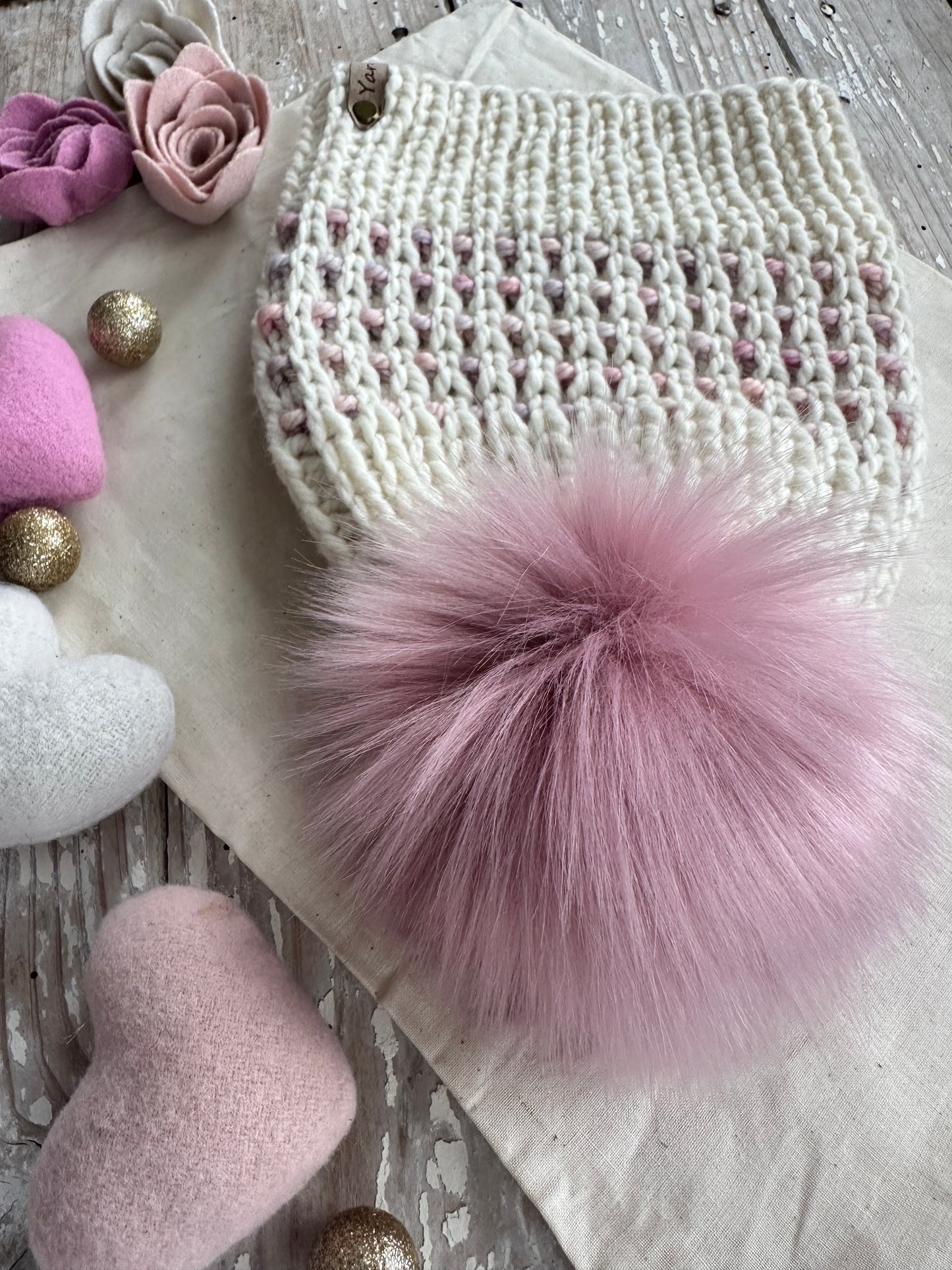 Merino wool knit hat with faux fur Pom