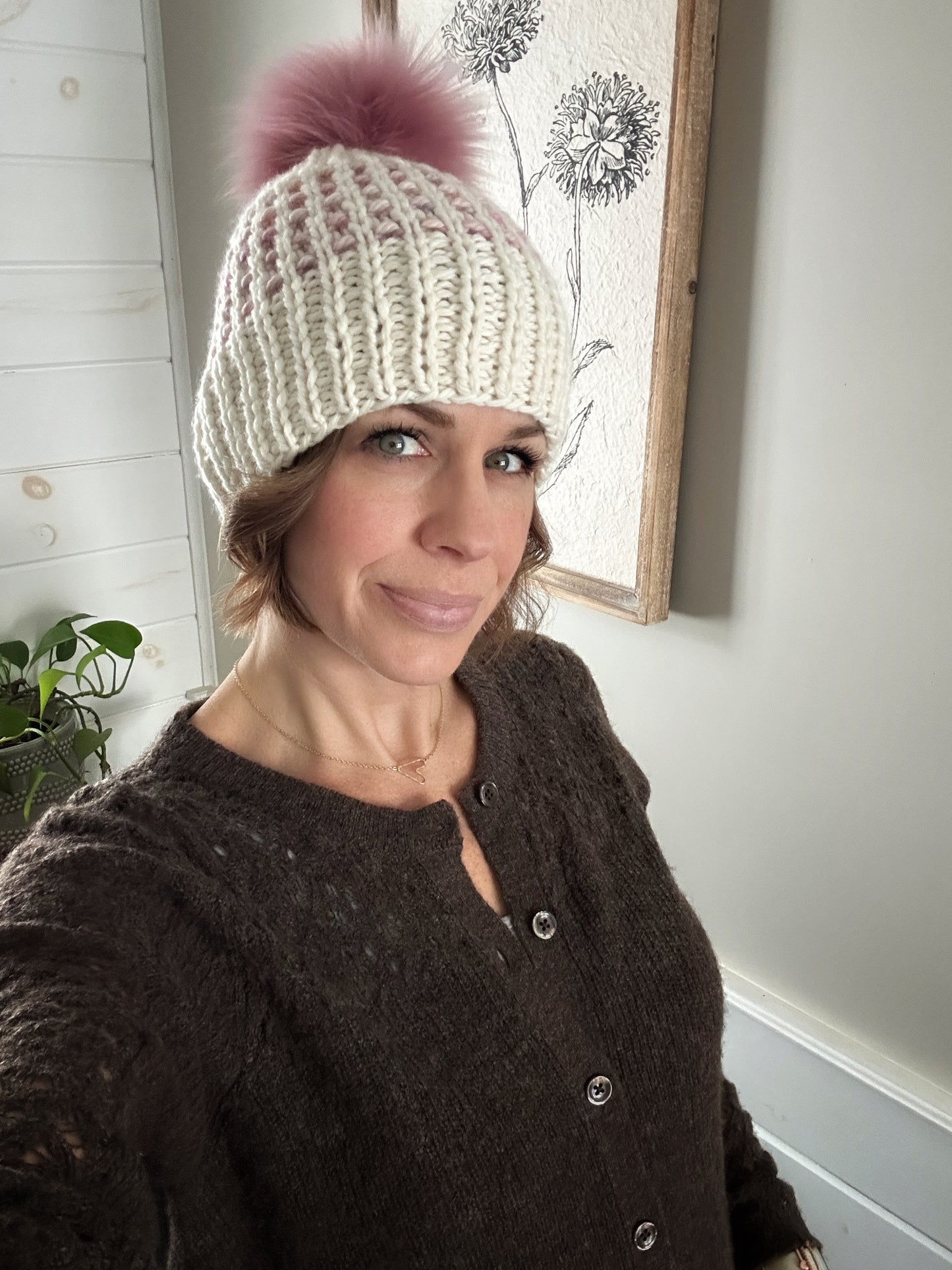 Merino wool knit hat with faux fur Pom