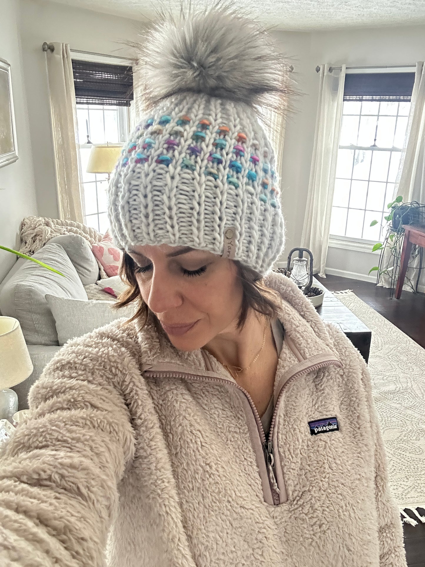 Merino wool knit hat with faux fur Pom