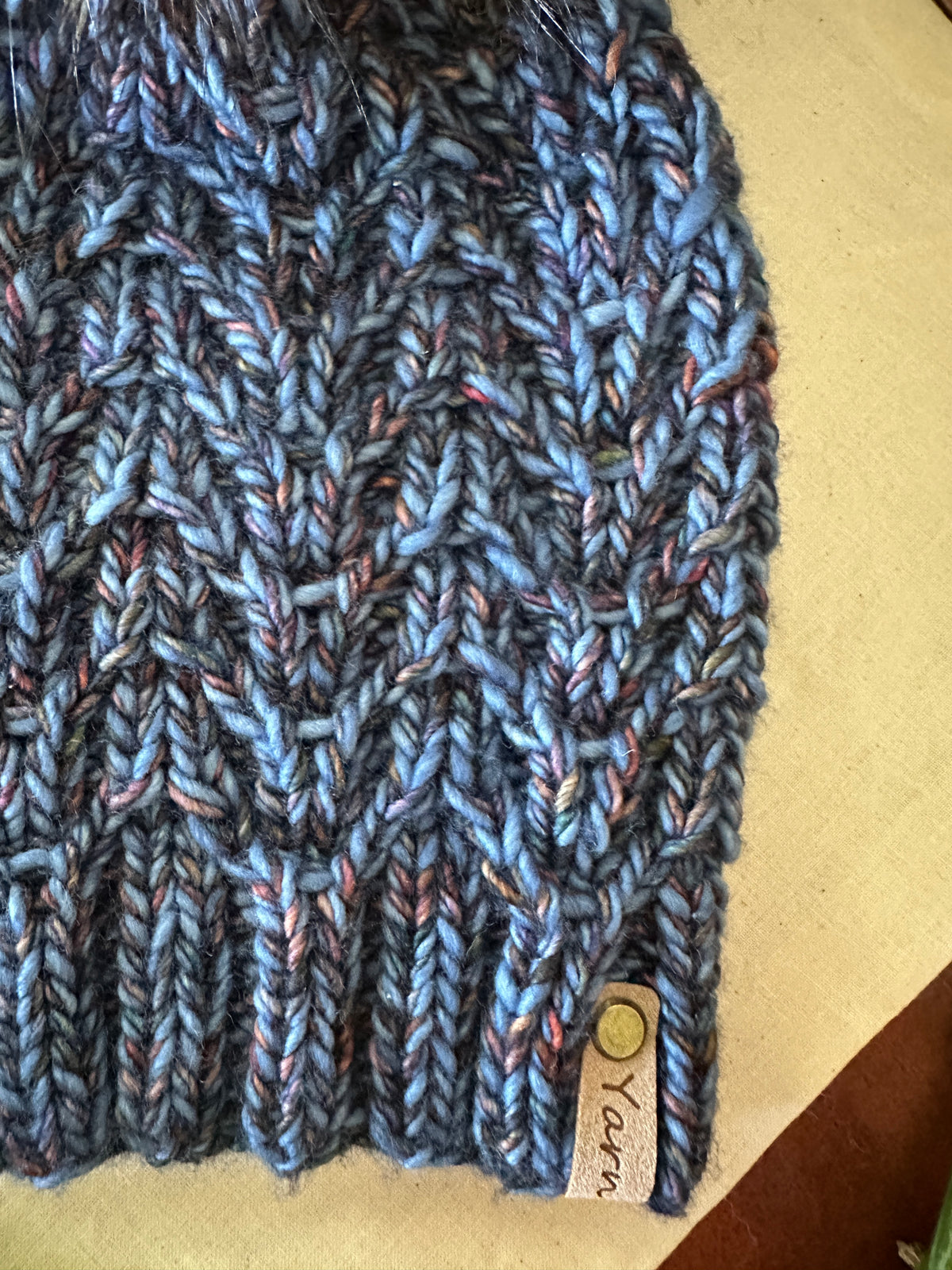 Merino wool knit hat with faux fur Pom