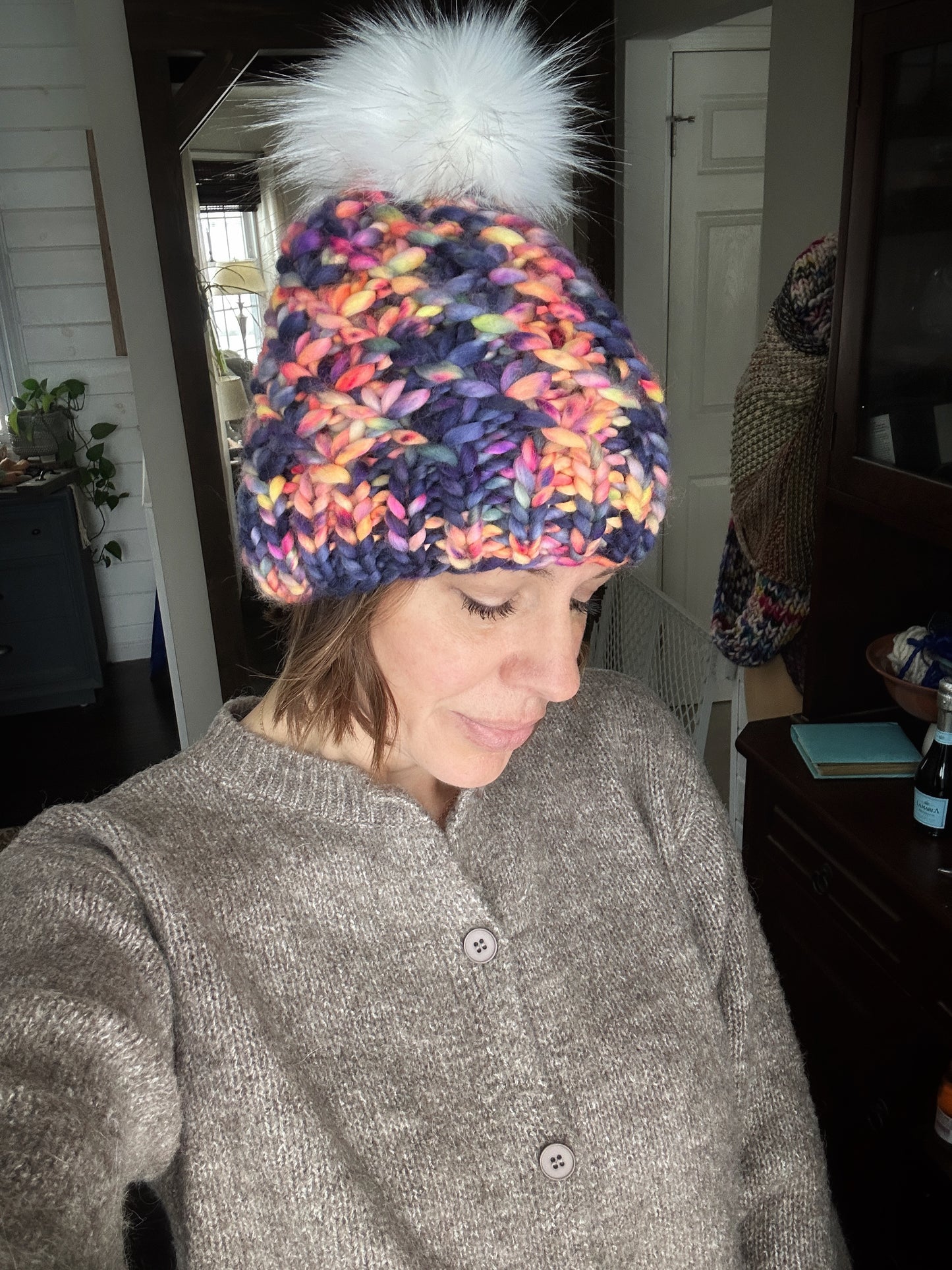 Merino wool knit hat with faux fur Pom