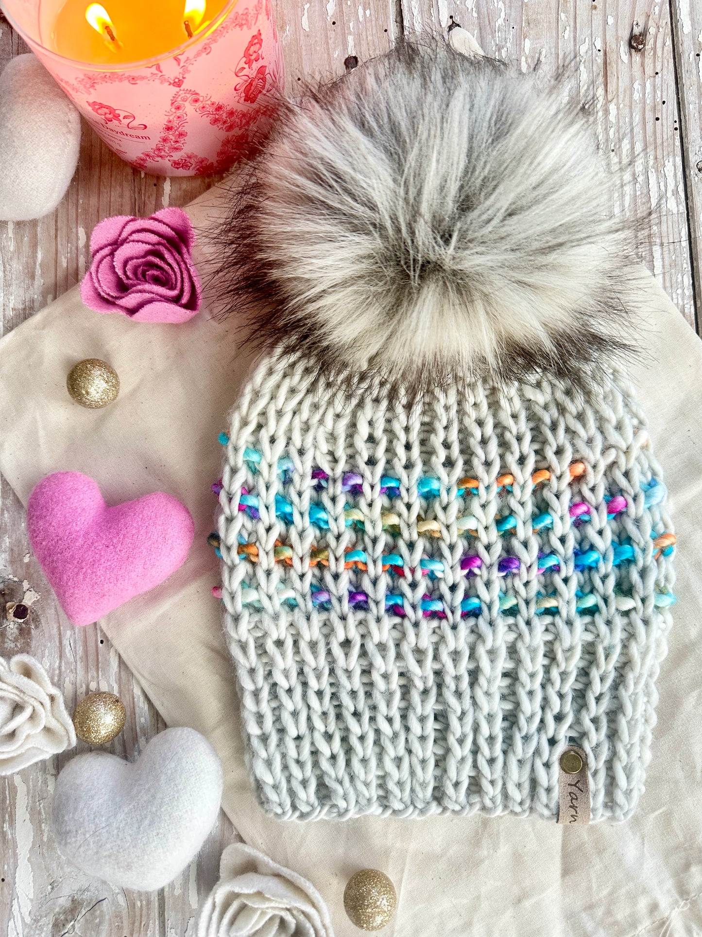 Merino wool knit hat with faux fur Pom