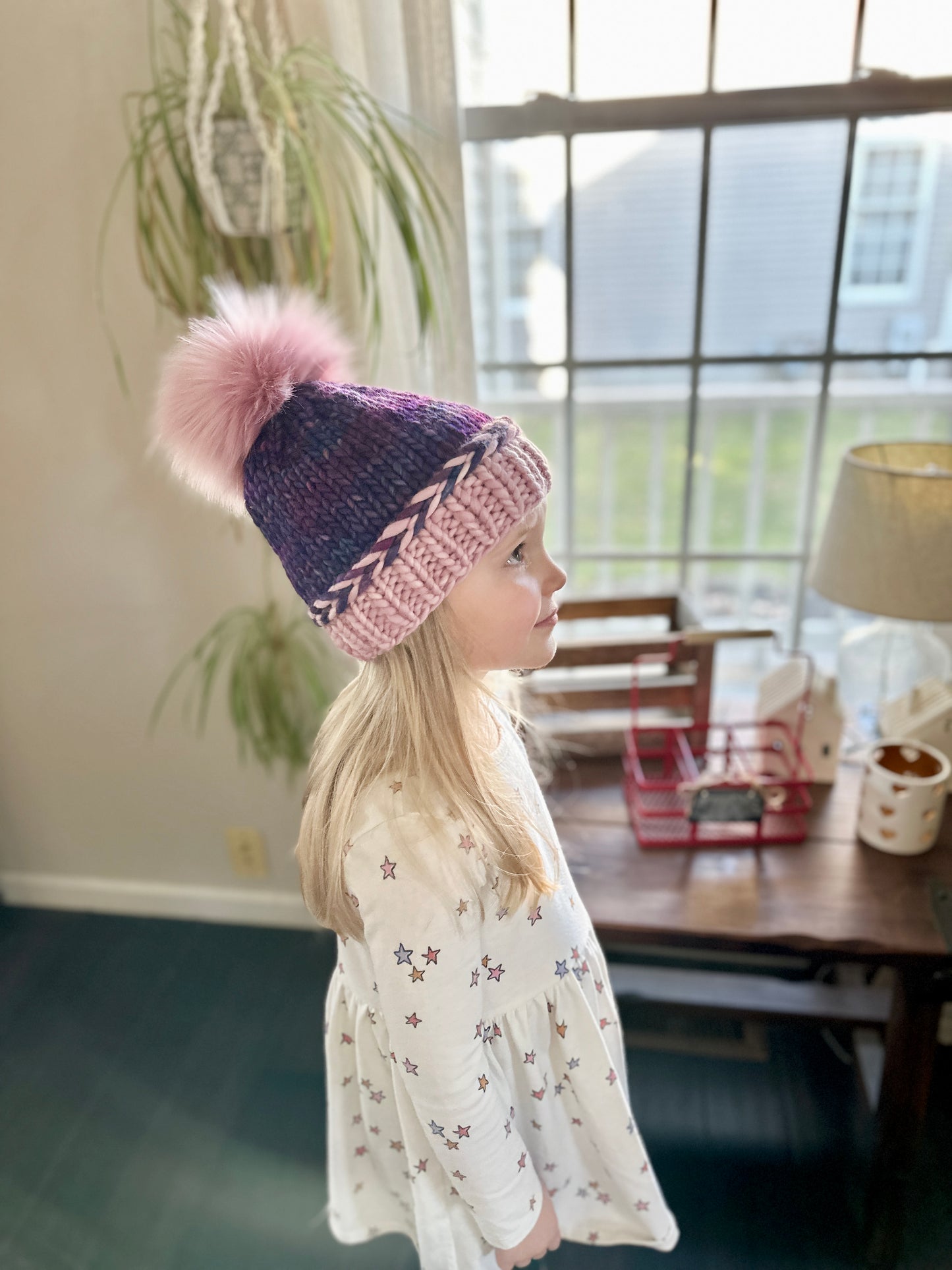 Child 4-7 yr merino wool knit hat with faux fur Pom