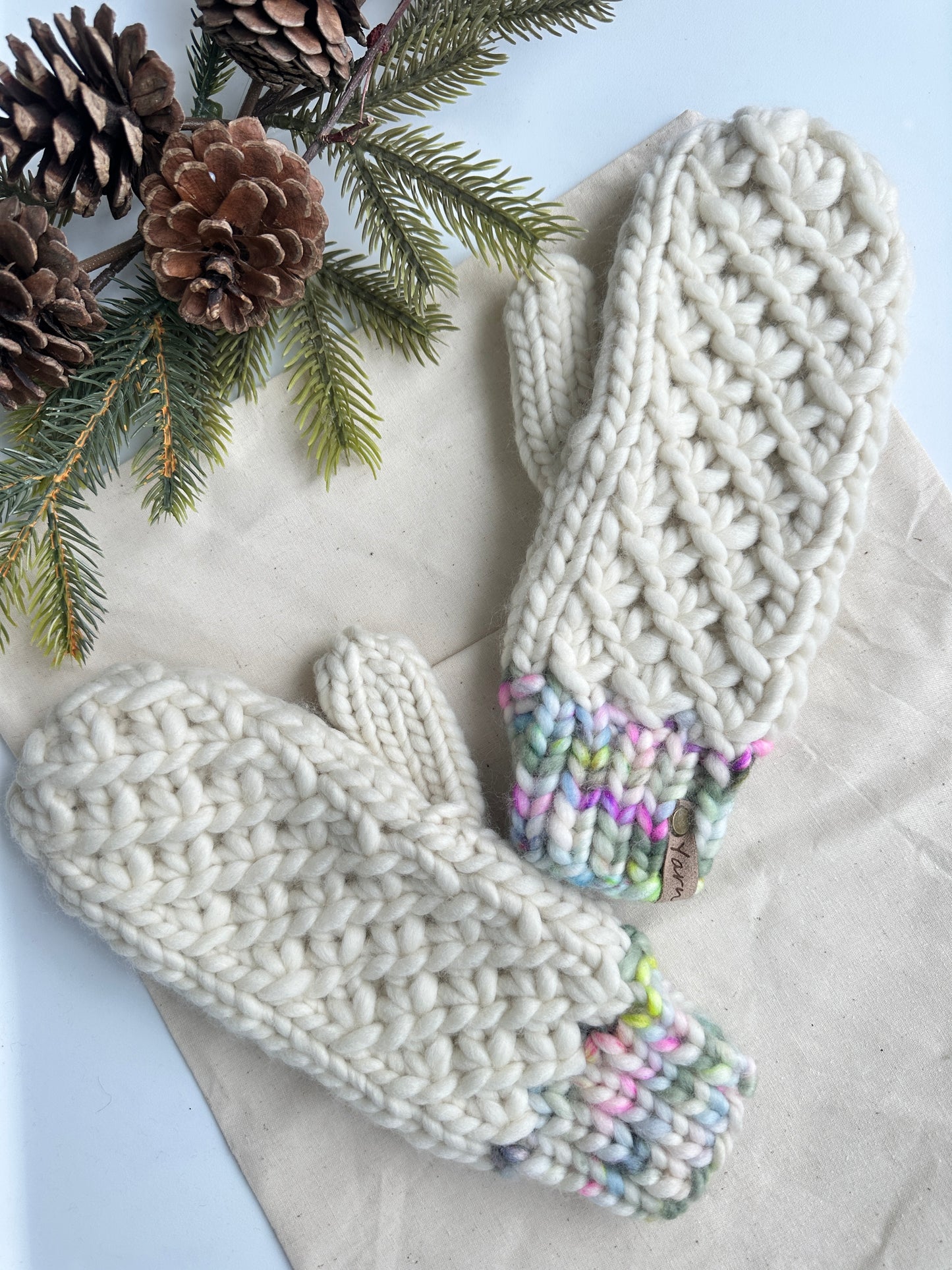 Merino wool knit hat and mitten set