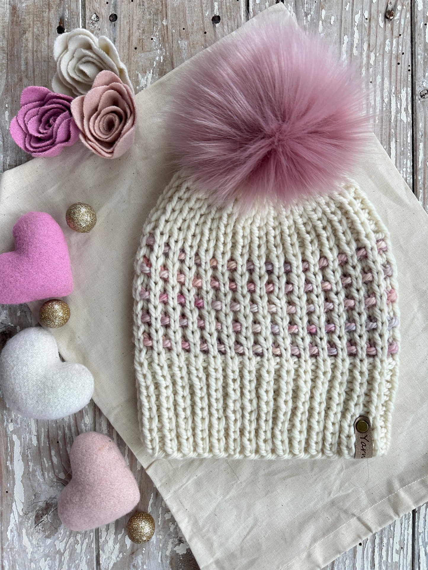 Merino wool knit hat with faux fur Pom