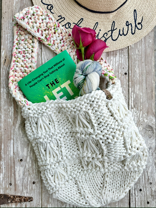 Oversized t-shirt yarn knit bag