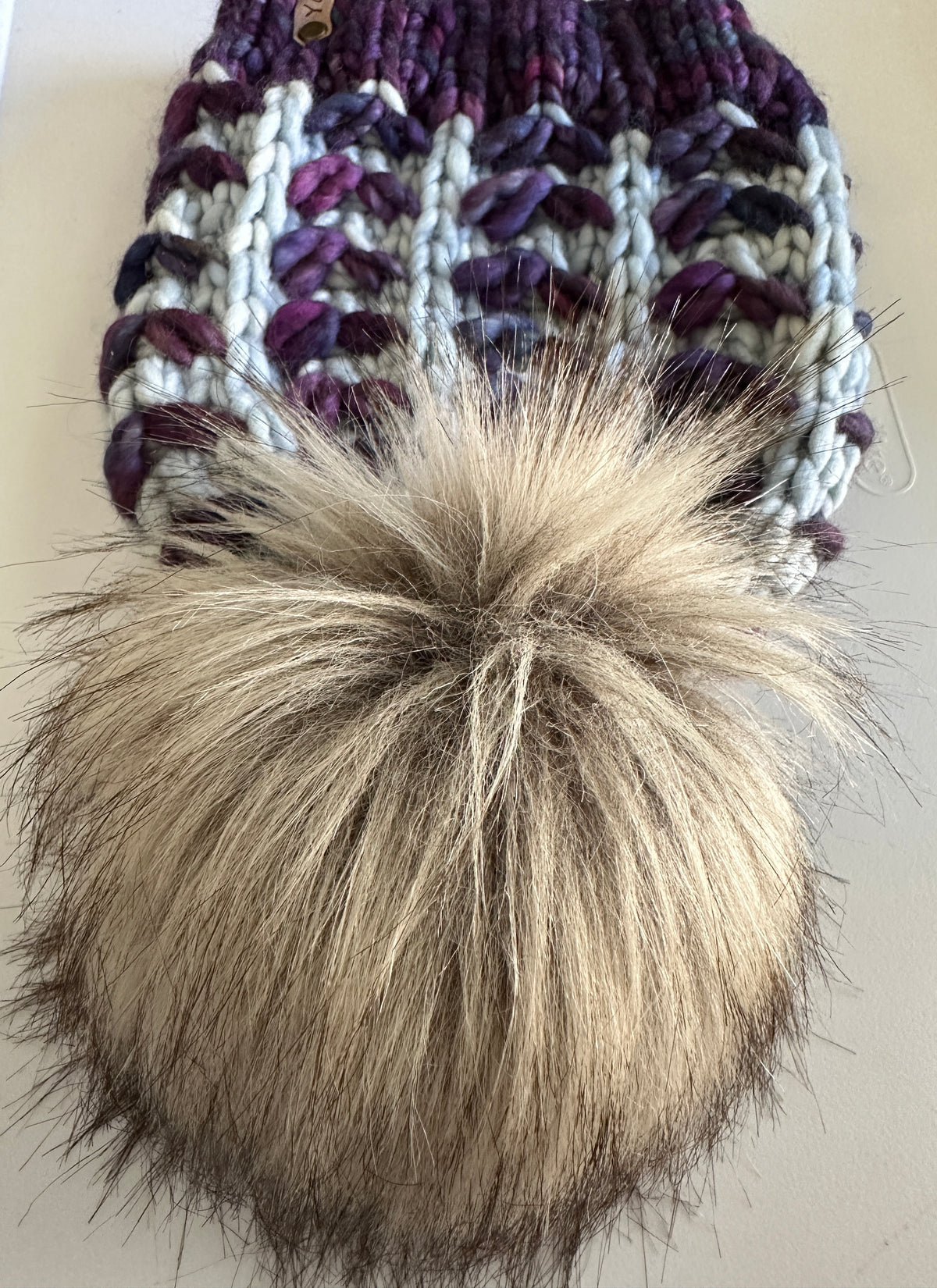 Merino wool knit hat with faux fur Pom
