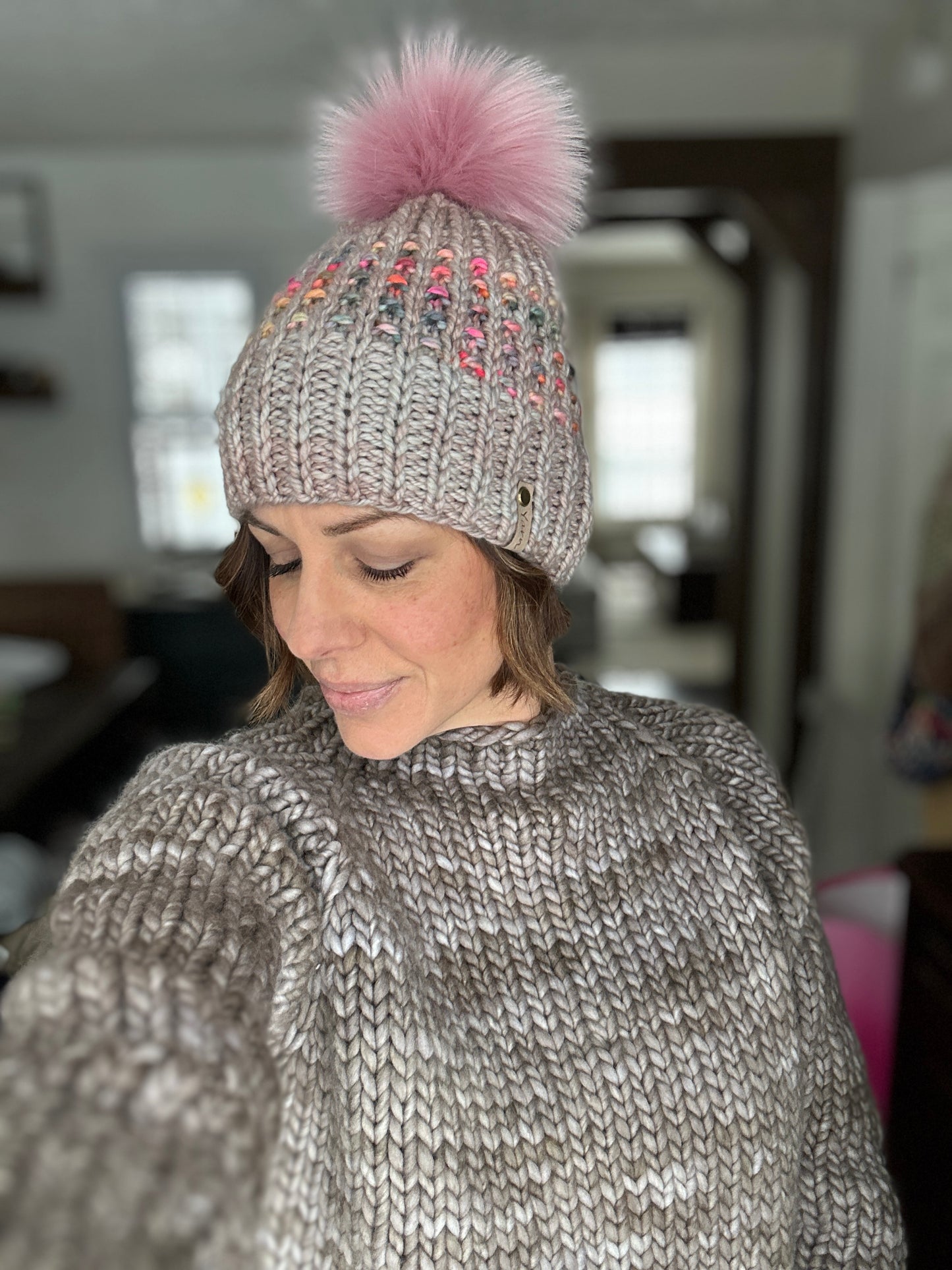 Merino wool knit hat with faux fur Pom